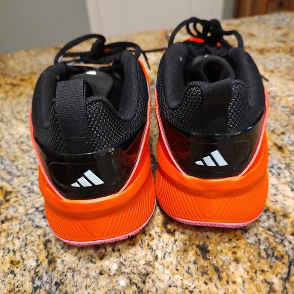 Dame Certified 3 J Basketball Shoes Size 5.5 ID JA4994 main image 3